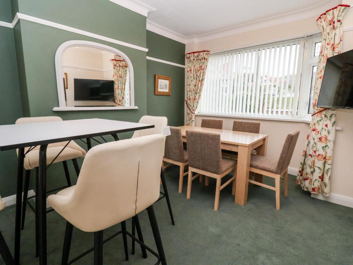 The Hollies Villa Prestatyn Luaran gambar